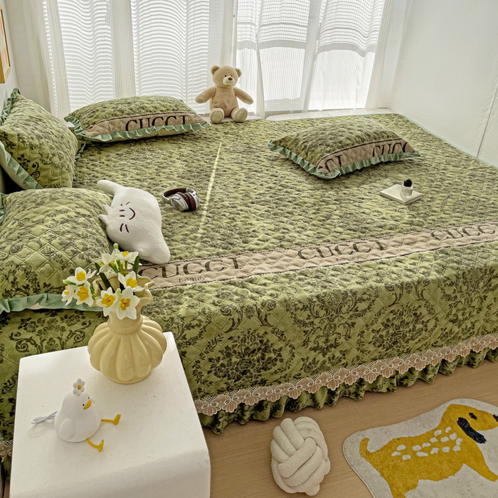 91家纺网 家纺一手货源 找家纺 羽爱家纺 2024新款牛奶绒榻榻米床盖 晨光 