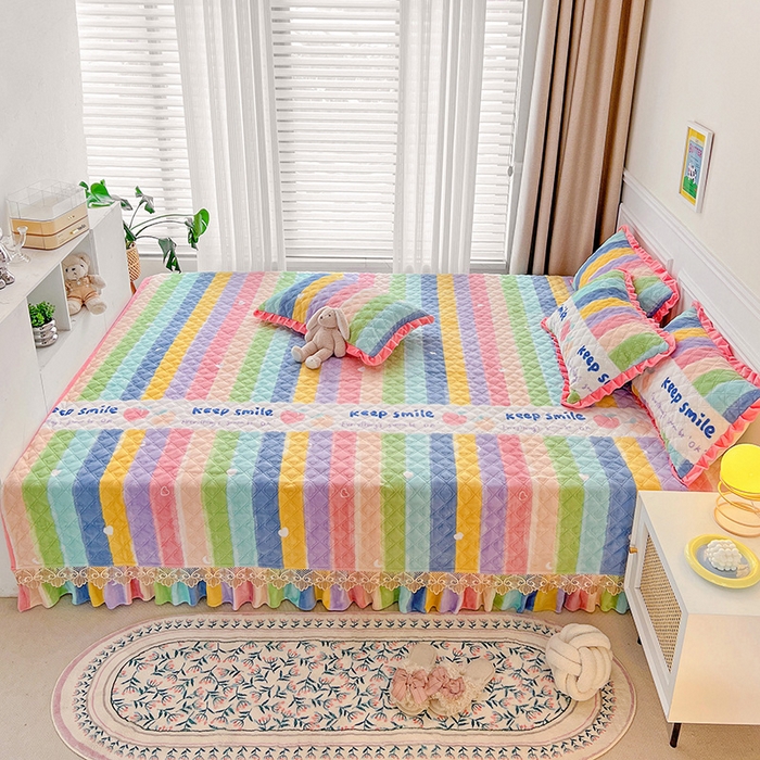 91家纺网 家纺一手货源 找家纺 羽爱家纺 2024新款牛奶绒榻榻米床盖 条纹彩虹