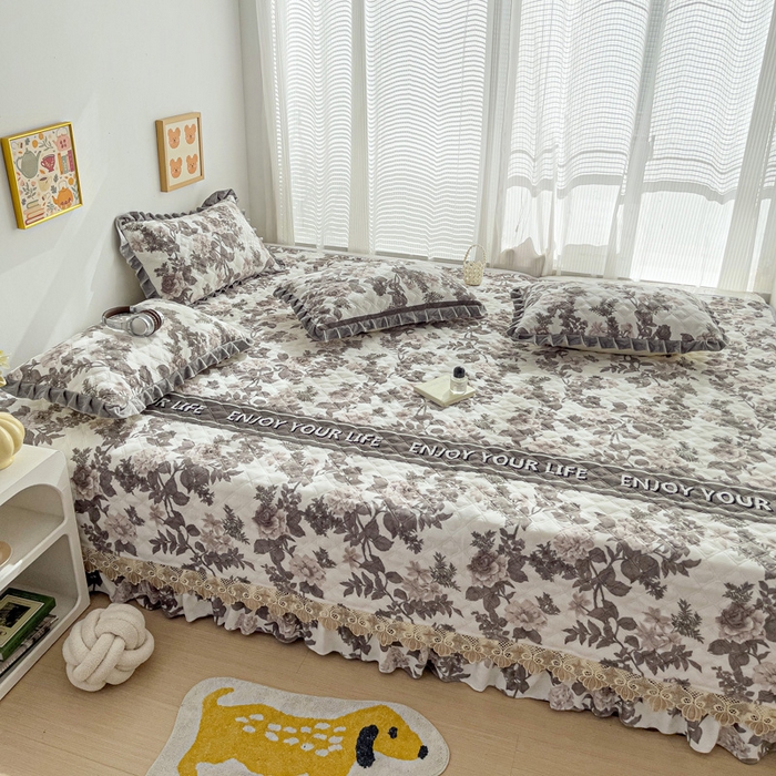 91家纺网 家纺一手货源 找家纺 羽爱家纺 2024新款牛奶绒榻榻米床盖 花都 