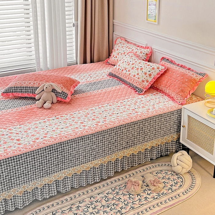 91家纺网 家纺一手货源 找家纺 羽爱家纺 2024新款牛奶绒榻榻米床盖 如梦花季