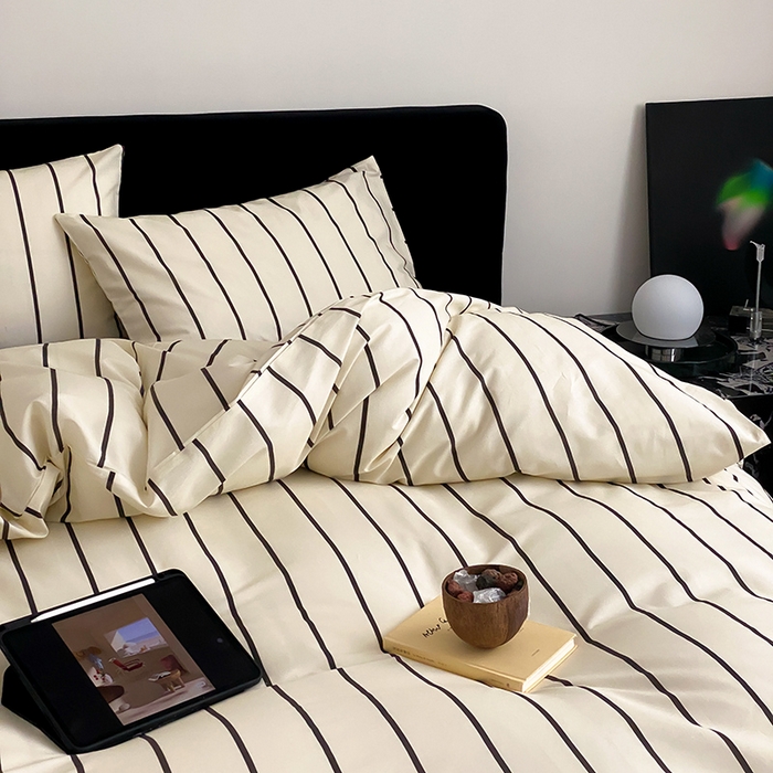 91家纺网 家纺一手货源 找家纺 Mr.pig猪先生水洗棉 2023新款A类全棉印花竖条纹四件套 复古黑