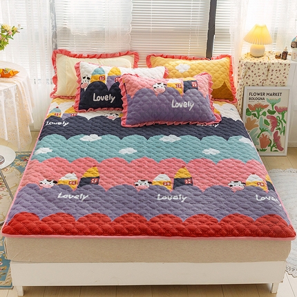 羽爱家纺 2024新款牛奶绒直边款床盖床垫 牛牛屋