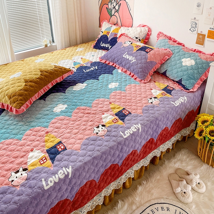 91家纺网 家纺一手货源 找家纺 羽爱家纺 2024新款牛奶绒榻榻米床盖 牛牛屋