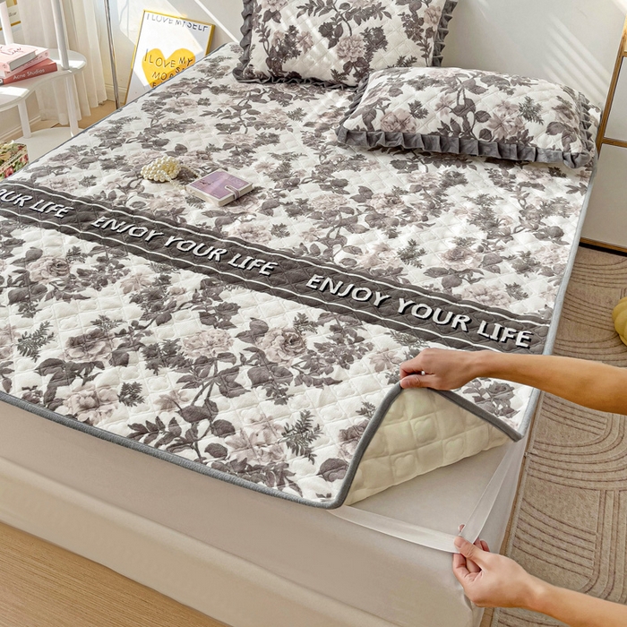 91家纺网 家纺一手货源 找家纺 羽爱家纺 2024新款牛奶绒直边款床盖床垫 花都 