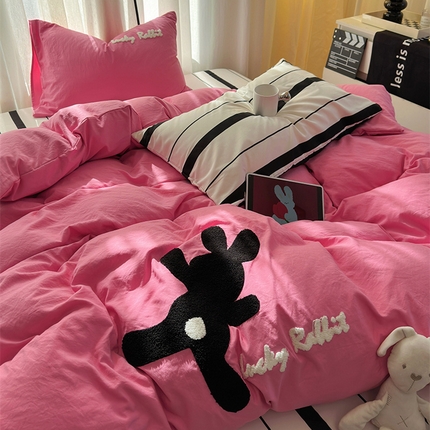 91家纺网 家纺一手货源 找家纺 （总）阿曼达 2023新款水洗m纯色毛巾绣卡通小猫咪四件套-梦境小居系列