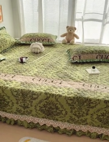 91家纺网 家纺一手货源 找家纺 羽爱家纺 2024新款牛奶绒榻榻米床盖 晨光 