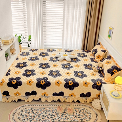 羽爱家纺 2024新款牛奶绒榻榻米床盖 纯真花语