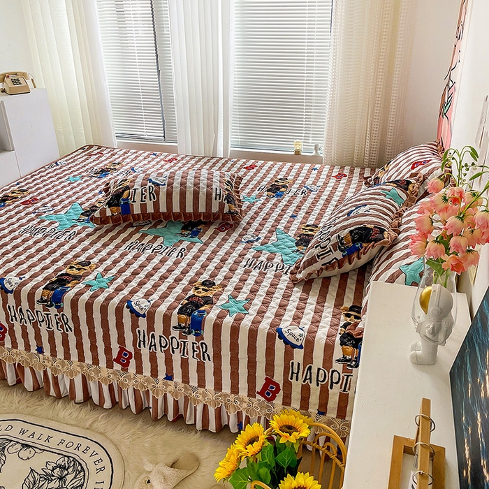 91家纺网 家纺一手货源 找家纺 羽爱家纺 2024新款牛奶绒榻榻米床盖 酷派小熊