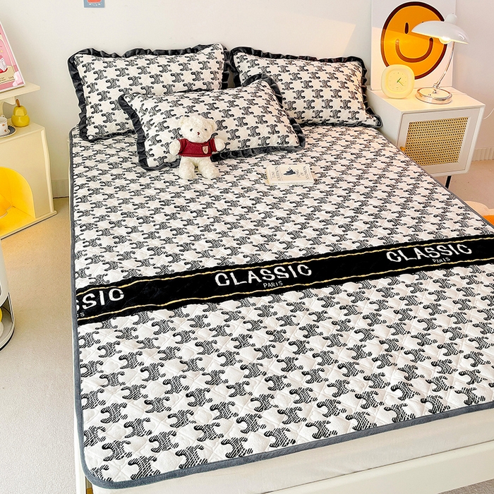 91家纺网 家纺一手货源 找家纺 羽爱家纺 2024新款牛奶绒直边款床盖床垫 摩登