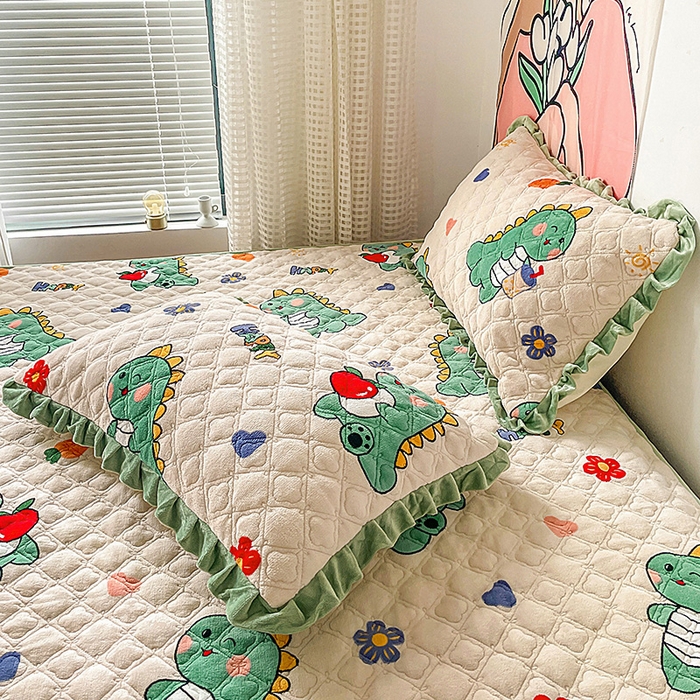 91家纺网 家纺一手货源 找家纺 羽爱家纺 2024新款牛奶绒榻榻米床盖 恐龙先生