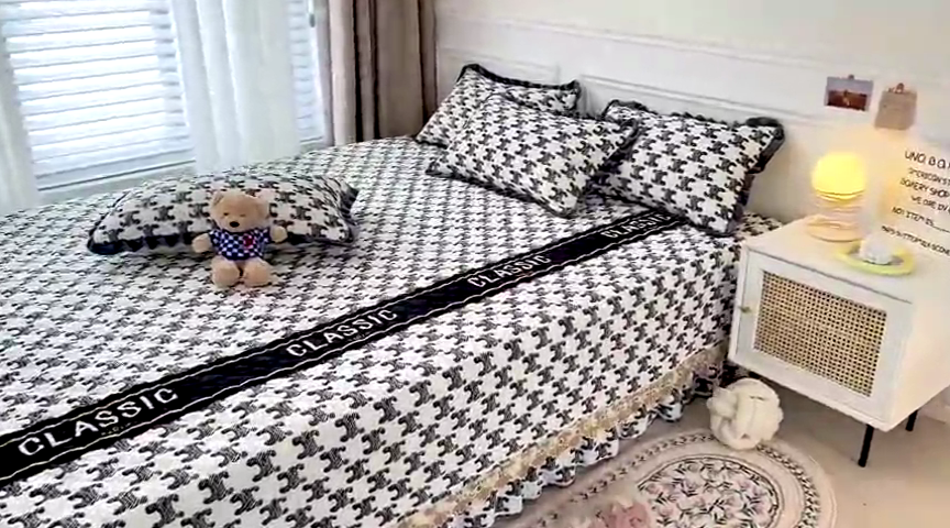 91家纺网 家纺一手货源 找家纺 羽爱家纺 2024新款牛奶绒榻榻米床盖 摩登