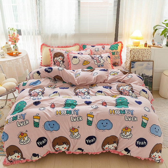 91家纺网 家纺一手货源 找家纺 羽爱家纺 2024新款牛奶绒直边款床盖床垫 蛋糕女孩