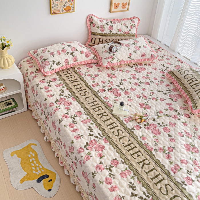 91家纺网 家纺一手货源 找家纺 羽爱家纺 2024新款牛奶绒榻榻米床盖 花梦 