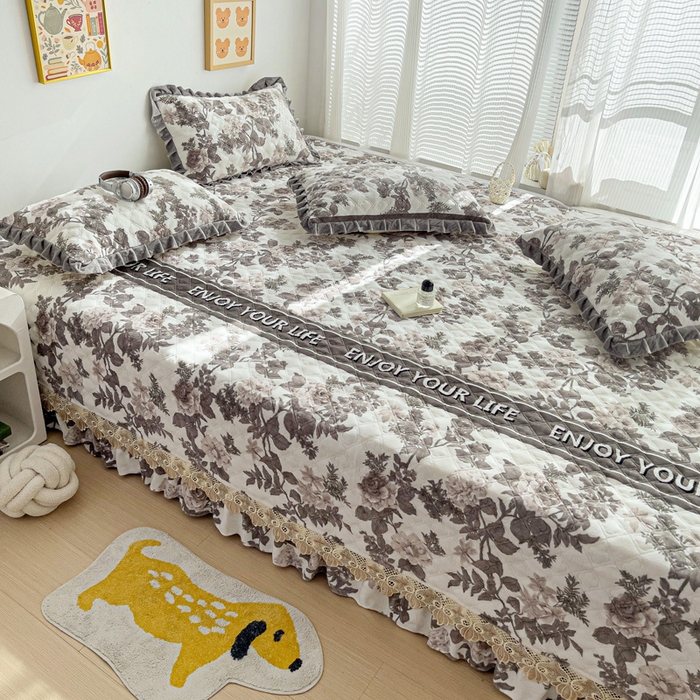 91家纺网 家纺一手货源 找家纺 羽爱家纺 2024新款牛奶绒榻榻米床盖 花都 