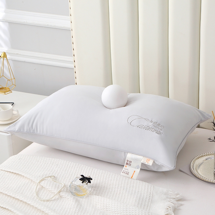 91家纺网 家纺一手货源 找家纺 糖果枕芯 2023新款羊绒蛋白枕芯枕头 羊绒蛋白灰色700克48x74cm