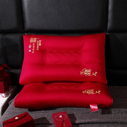 91家纺网 家纺一手货源 找家纺 （总）糖果枕芯 2023新款婚庆枕芯枕头 吾家有喜护颈枕