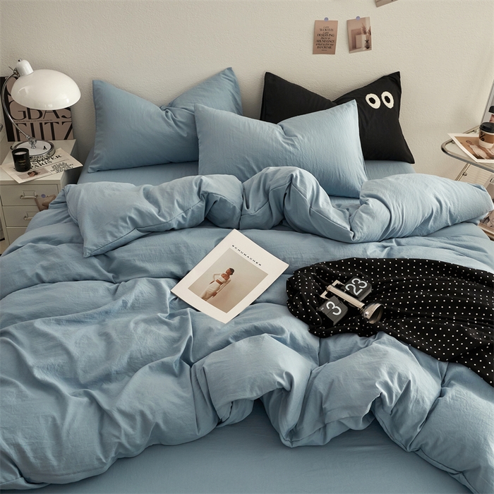 91家纺网 家纺一手货源 找家纺 卡迪熊家纺 2024新款ins风超柔褶皱亲肤磨毛水洗m四件套纯色系列 尼罗蓝