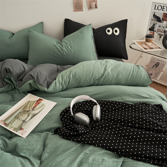 91家纺网 家纺一手货源 找家纺 卡迪熊家纺 2024新款ins风超柔褶皱亲肤磨毛水洗m四件套双拼系列 清新灰