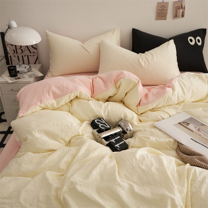 91家纺网 家纺一手货源 找家纺 卡迪熊家纺 2024新款ins风超柔褶皱亲肤磨毛水洗m四件套双拼系列 柠檬粉