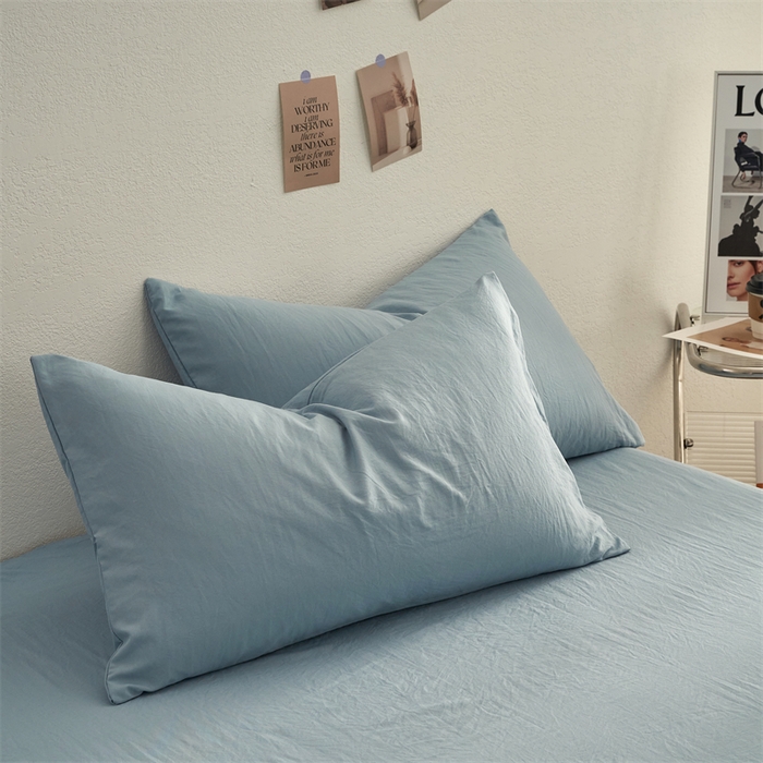 91家纺网 家纺一手货源 找家纺 卡迪熊家纺 2024新款ins风超柔褶皱亲肤磨毛水洗m四件套纯色系列 尼罗蓝