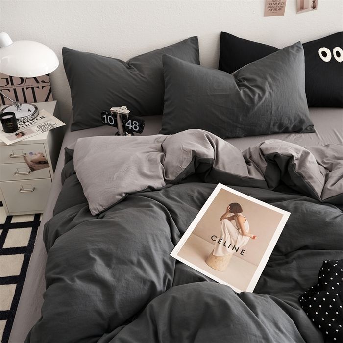 91家纺网 家纺一手货源 找家纺 卡迪熊家纺 2024新款ins风超柔褶皱亲肤磨毛水洗m四件套双拼系列 深浅灰