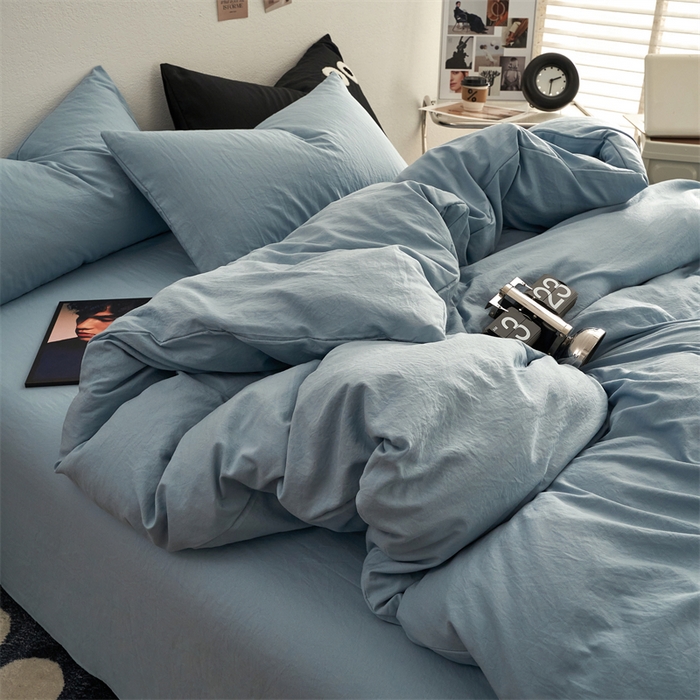 91家纺网 家纺一手货源 找家纺 卡迪熊家纺 2024新款ins风超柔褶皱亲肤磨毛水洗m四件套纯色系列 尼罗蓝