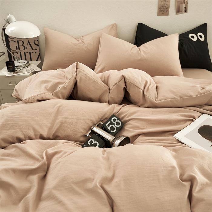 91家纺网 家纺一手货源 找家纺 卡迪熊家纺 2024新款ins风超柔褶皱亲肤磨毛水洗m四件套纯色系列 奶茶