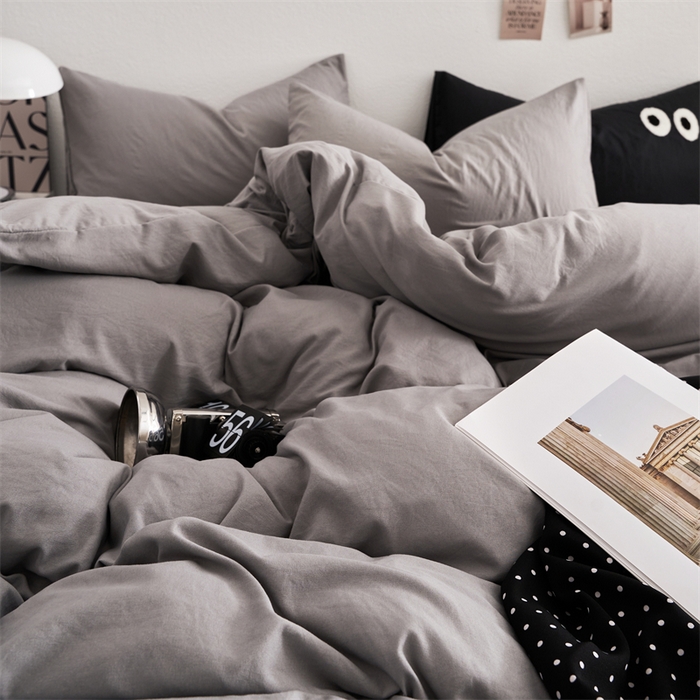 91家纺网 家纺一手货源 找家纺 卡迪熊家纺 2024新款ins风超柔褶皱亲肤磨毛水洗m四件套纯色系列 流光灰