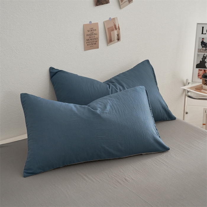 91家纺网 家纺一手货源 找家纺 卡迪熊家纺 2024新款ins风超柔褶皱亲肤磨毛水洗m四件套双拼系列 宝蓝浅灰