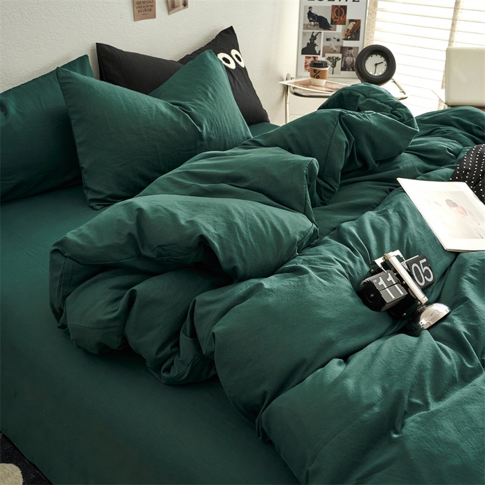 91家纺网 家纺一手货源 找家纺 卡迪熊家纺 2024新款ins风超柔褶皱亲肤磨毛水洗m四件套纯色系列 宝石绿