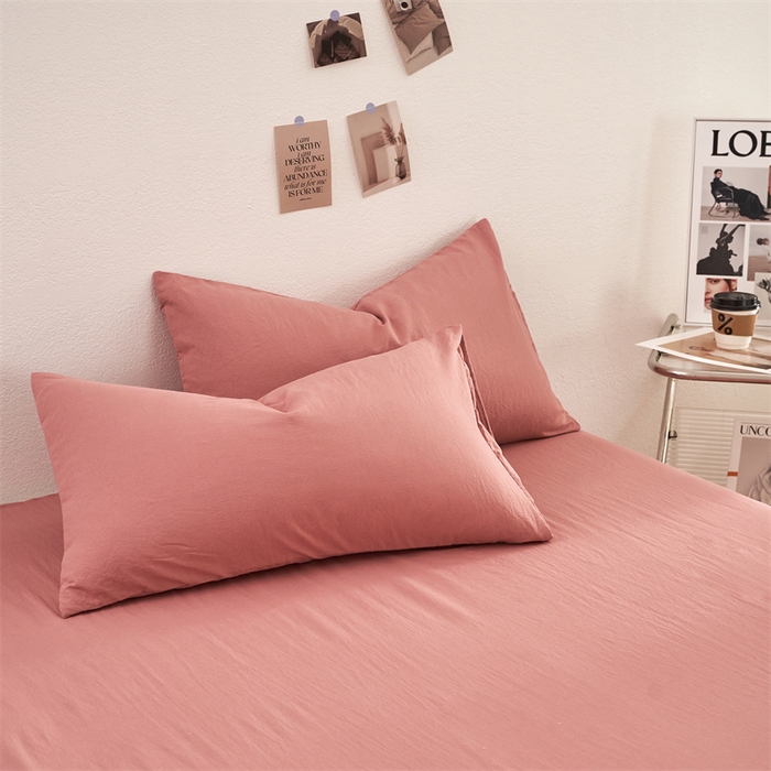 91家纺网 家纺一手货源 找家纺 卡迪熊家纺 2024新款ins风超柔褶皱亲肤磨毛水洗m四件套纯色系列 梦露粉