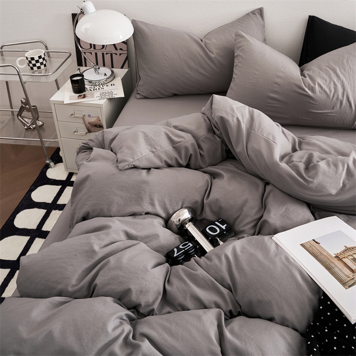 91家纺网 家纺一手货源 找家纺 卡迪熊家纺 2024新款ins风超柔褶皱亲肤磨毛水洗m四件套纯色系列 流光灰