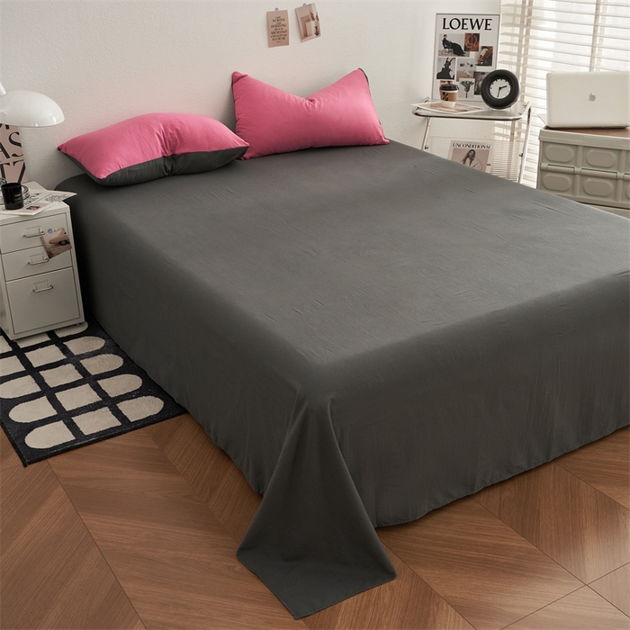 91家纺网 家纺一手货源 找家纺 卡迪熊家纺 2024新款ins风超柔褶皱亲肤磨毛水洗m四件套双拼系列 玫红深灰