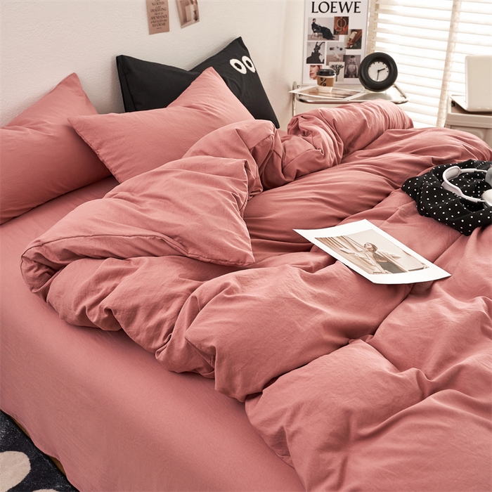 91家纺网 家纺一手货源 找家纺 卡迪熊家纺 2024新款ins风超柔褶皱亲肤磨毛水洗m四件套纯色系列 梦露粉