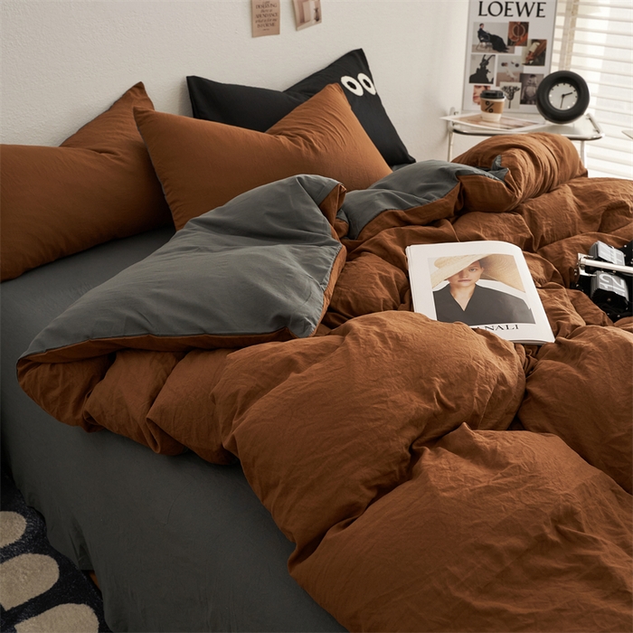 91家纺网 家纺一手货源 找家纺 卡迪熊家纺 2024新款ins风超柔褶皱亲肤磨毛水洗m四件套双拼系列 糖灰