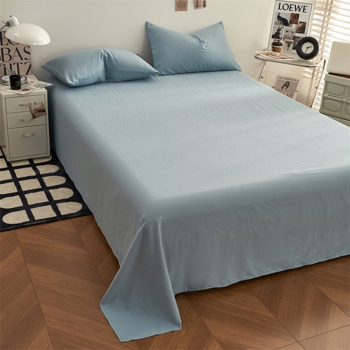 91家纺网 家纺一手货源 找家纺 卡迪熊家纺 2024新款ins风超柔褶皱亲肤磨毛水洗m四件套纯色系列 尼罗蓝