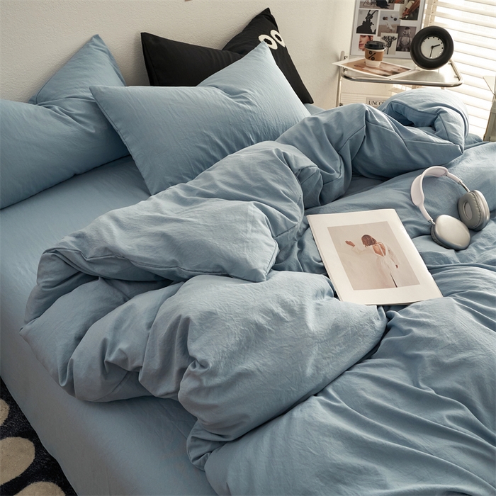 91家纺网 家纺一手货源 找家纺 卡迪熊家纺 2024新款ins风超柔褶皱亲肤磨毛水洗m四件套纯色系列 尼罗蓝