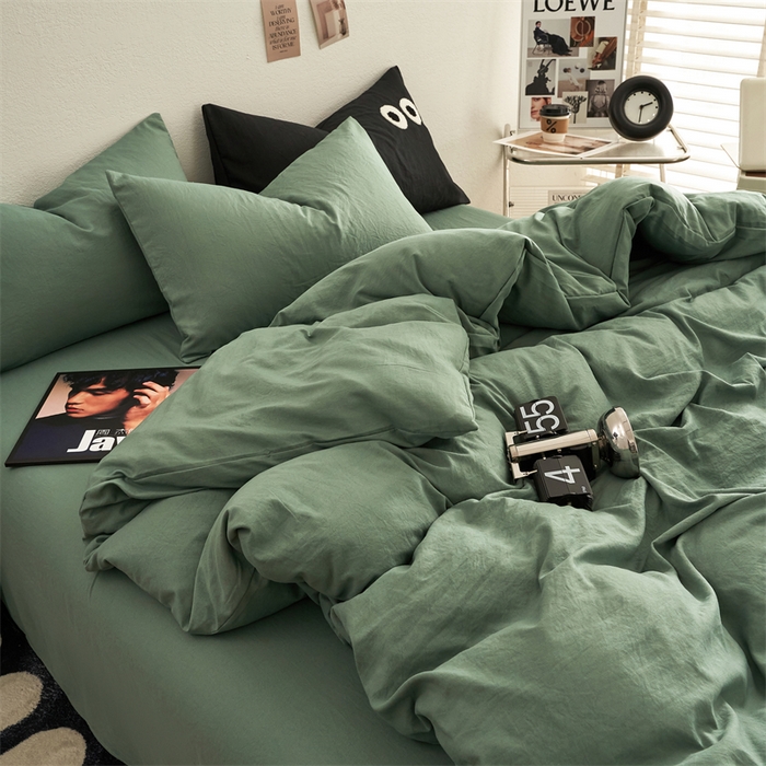 91家纺网 家纺一手货源 找家纺 卡迪熊家纺 2024新款ins风超柔褶皱亲肤磨毛水洗m四件套纯色系列 清新绿