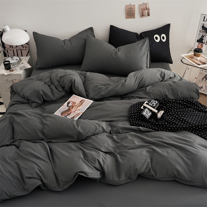 91家纺网 家纺一手货源 找家纺 卡迪熊家纺 2024新款ins风超柔褶皱亲肤磨毛水洗m四件套纯色系列 布鲁灰