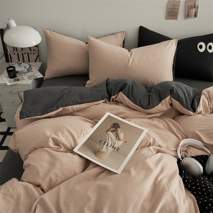 91家纺网 家纺一手货源 找家纺 卡迪熊家纺 2024新款ins风超柔褶皱亲肤磨毛水洗m四件套双拼系列 卡其深灰