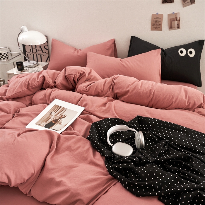 91家纺网 家纺一手货源 找家纺 卡迪熊家纺 2024新款ins风超柔褶皱亲肤磨毛水洗m四件套纯色系列 梦露粉