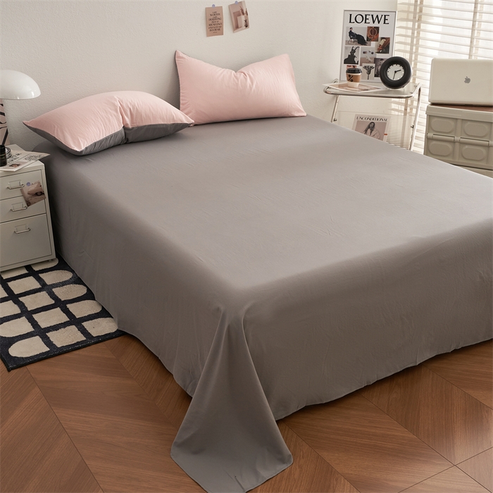 91家纺网 家纺一手货源 找家纺 卡迪熊家纺 2024新款ins风超柔褶皱亲肤磨毛水洗m四件套双拼系列 浅粉灰