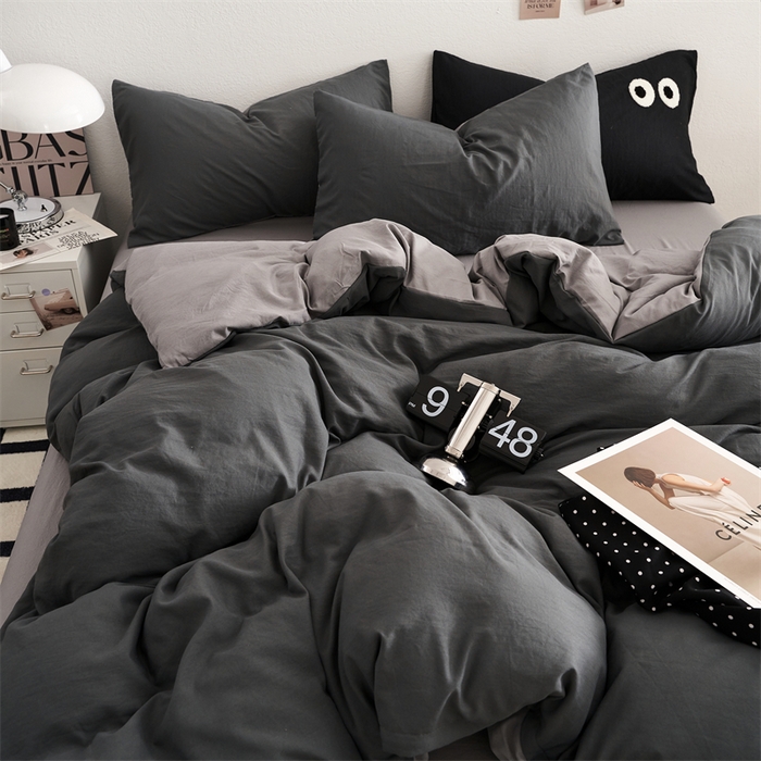 91家纺网 家纺一手货源 找家纺 卡迪熊家纺 2024新款ins风超柔褶皱亲肤磨毛水洗m四件套双拼系列 深浅灰