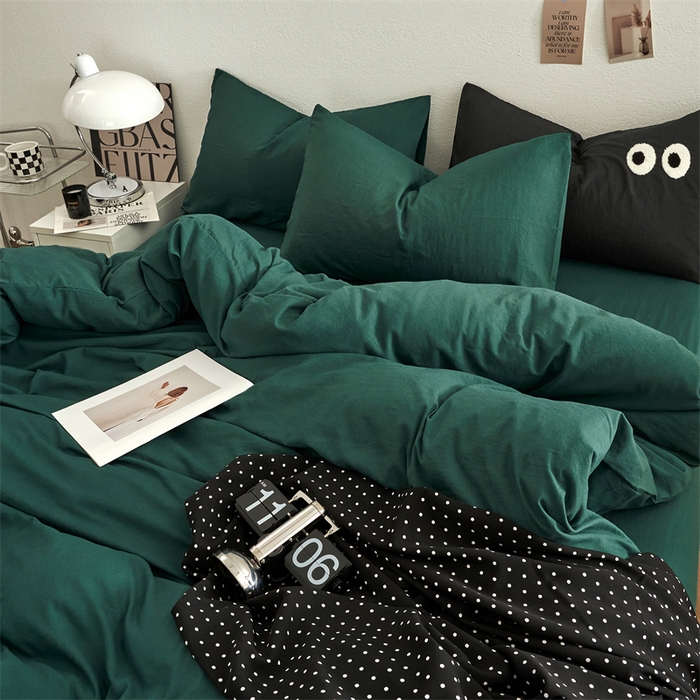 91家纺网 家纺一手货源 找家纺 卡迪熊家纺 2024新款ins风超柔褶皱亲肤磨毛水洗m四件套纯色系列 宝石绿