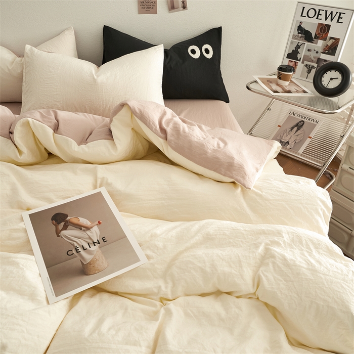 91家纺网 家纺一手货源 找家纺 卡迪熊家纺 2024新款ins风超柔褶皱亲肤磨毛水洗m四件套双拼系列 菊蕊奶黄