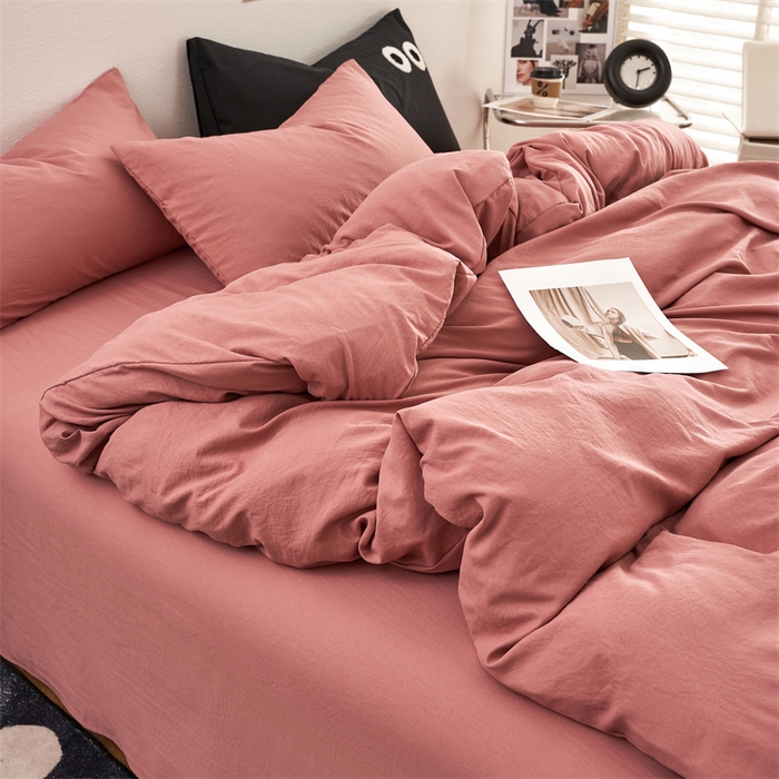 91家纺网 家纺一手货源 找家纺 卡迪熊家纺 2024新款ins风超柔褶皱亲肤磨毛水洗m四件套纯色系列 梦露粉