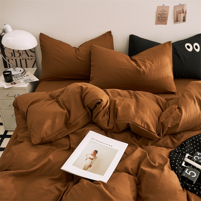 91家纺网 家纺一手货源 找家纺 卡迪熊家纺 2024新款ins风超柔褶皱亲肤磨毛水洗m四件套纯色系列 焦糖