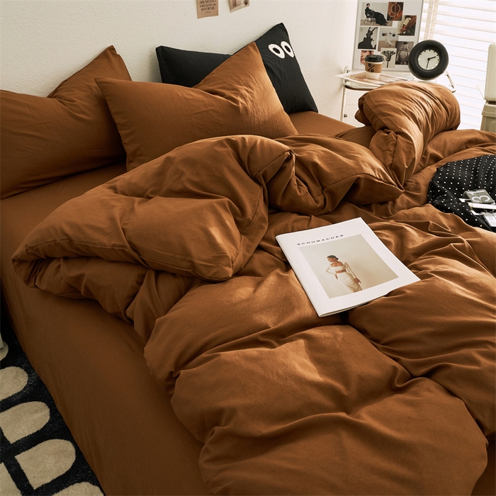 91家纺网 家纺一手货源 找家纺 卡迪熊家纺 2024新款ins风超柔褶皱亲肤磨毛水洗m四件套纯色系列 焦糖