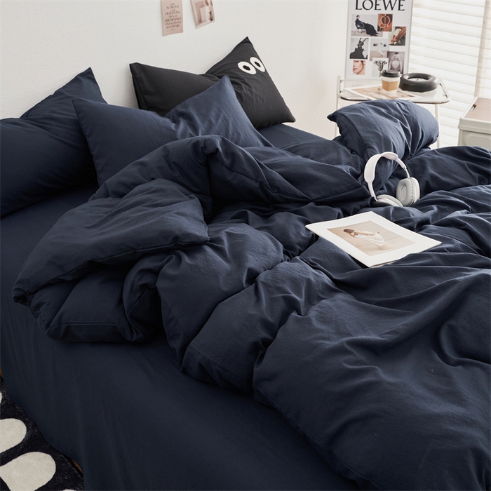 91家纺网 家纺一手货源 找家纺 卡迪熊家纺 2024新款ins风超柔褶皱亲肤磨毛水洗m四件套纯色系列 梦幻蓝