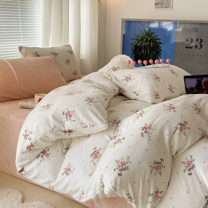 91家纺网 家纺一手货源 找家纺 昔可家纺 2023新款混搭牛奶绒四件套 初恋玫瑰